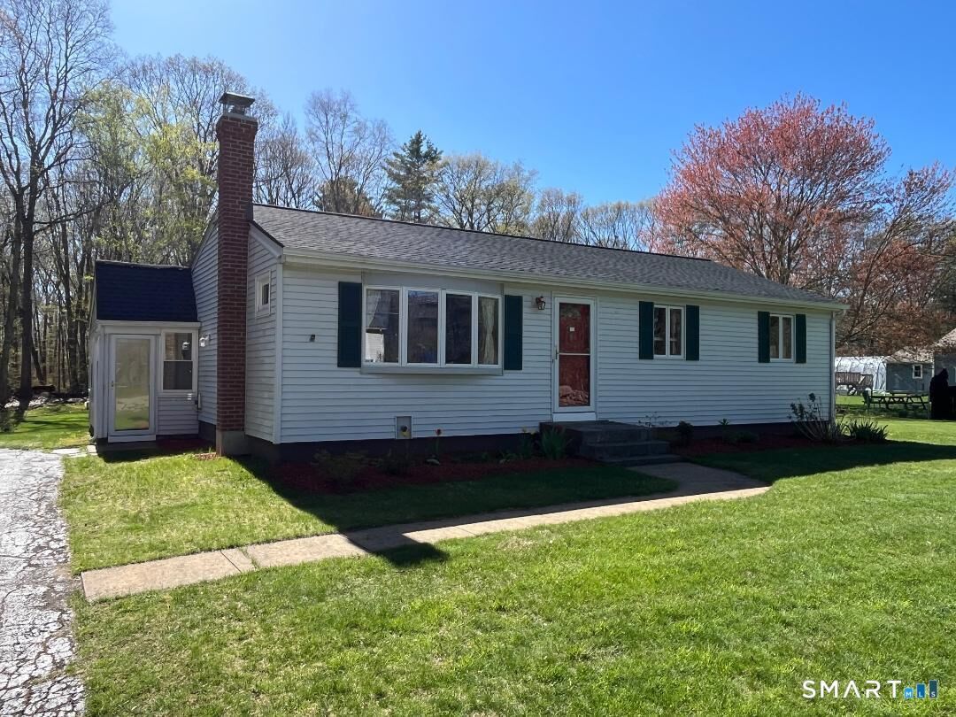 Property Photo:  200 Baxter Street  CT 06084 