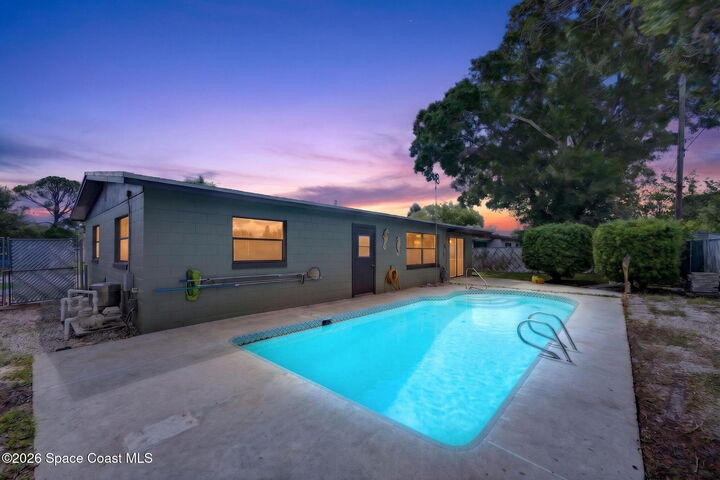 Property Photo:  546 Ward Avenue  FL 32796 