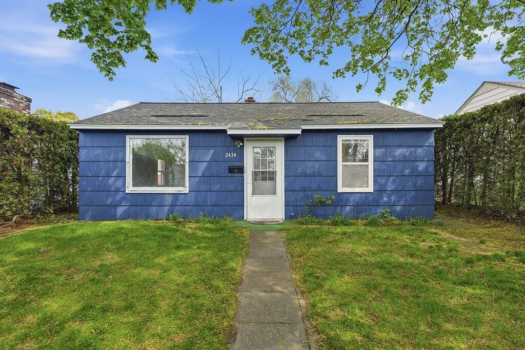 Property Photo:  2434 W Wabash Ave  WA 99205 