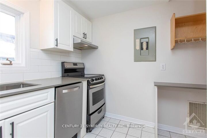 Property Photo:  450 Maclaren Street 10  ON K1R 5K6 
