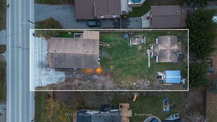 1024 Ewart Street — photo 1