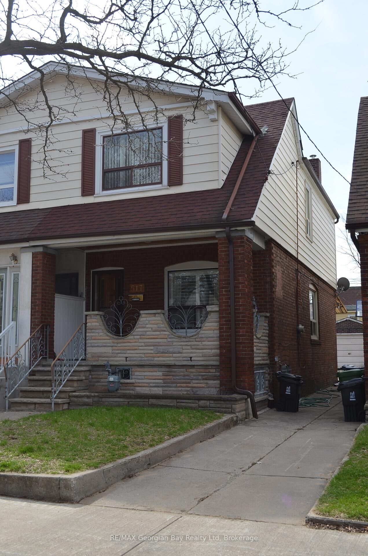 Property Photo: 517 Milverton Boulevard ON M4C 1X6