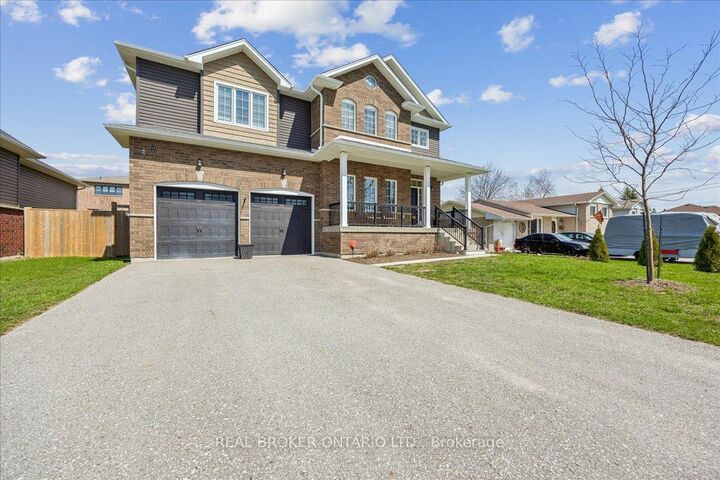 215 Centre Street — photo 1