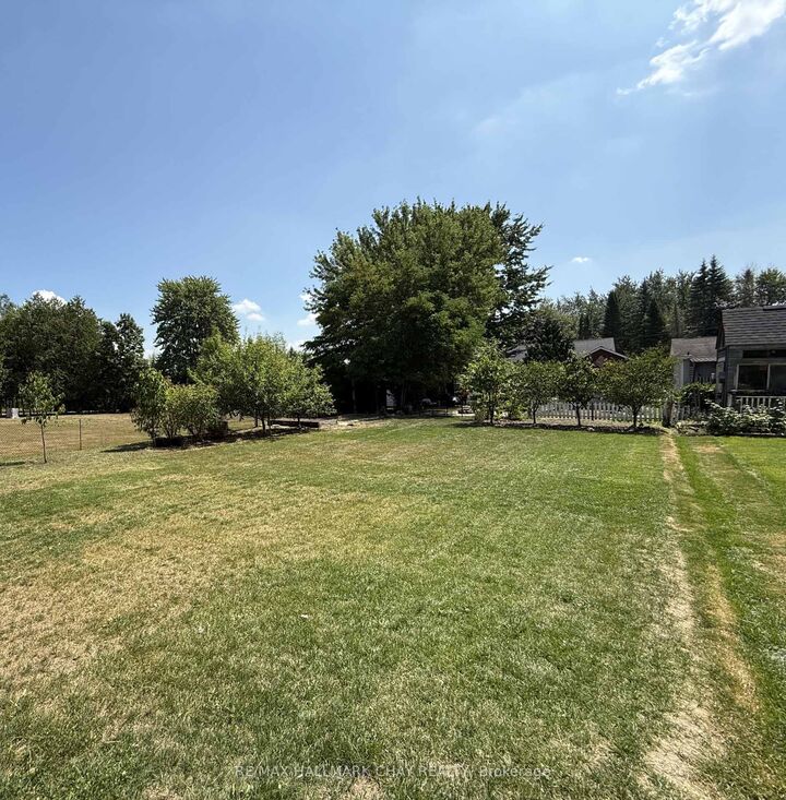 Property Photo:  1045 Larch Street  ON L0L 1W0 
