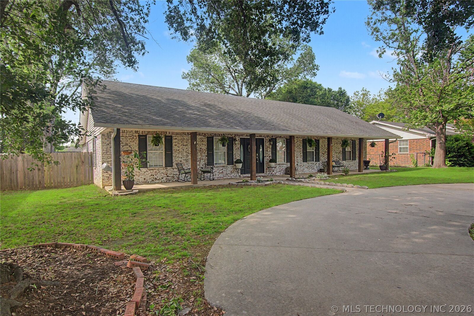 Property Photo:  502 NW J Street  OK 74462 