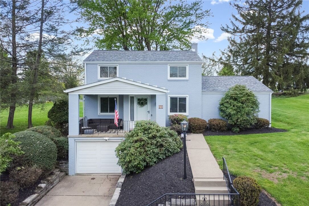 Property Photo:  438 Valleyview Dr  PA 15215 