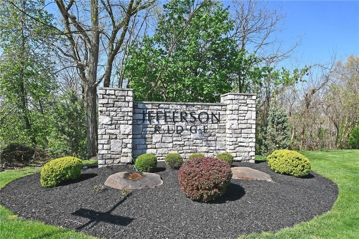 Property Photo:  1642 Jefferson Ridge Dr  PA 15025 