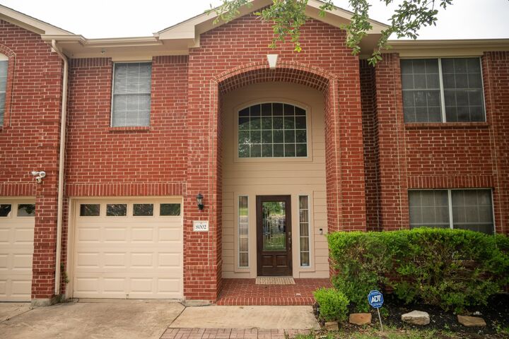 Property Photo:  8002 Woodhall Cove  TX 78717 
