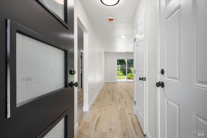 Property Photo:  4911 Oak Park Way  CA 95409 
