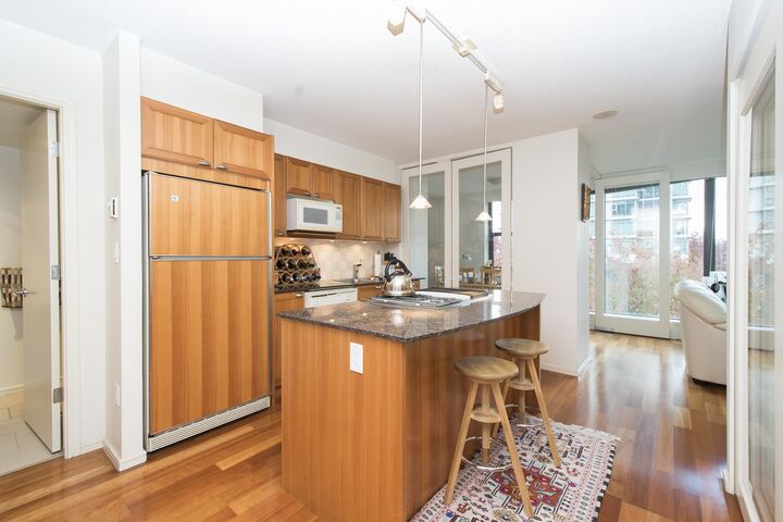 Property Photo: 1723 Alberni Street 307 BC V6G 3G9