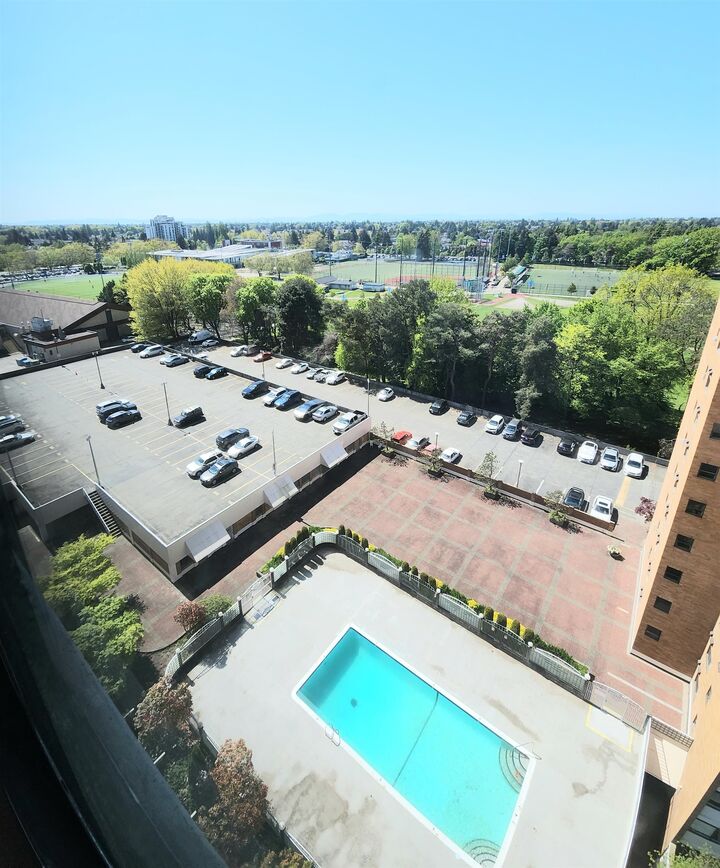 6631 Minoru Boulevard 1305 — photo 1