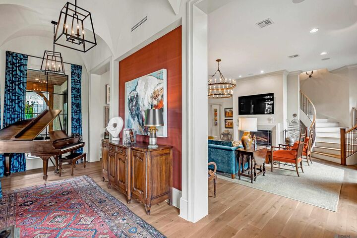 Property Photo:  2020 Rouzan Ave  LA 70808 