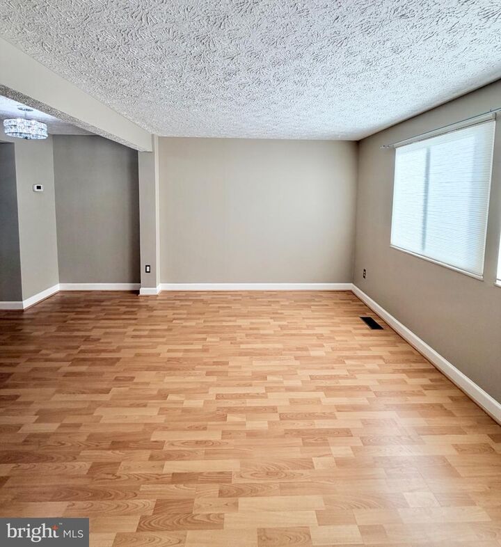 Property Photo:  8558 Koluder Court  VA 22079 