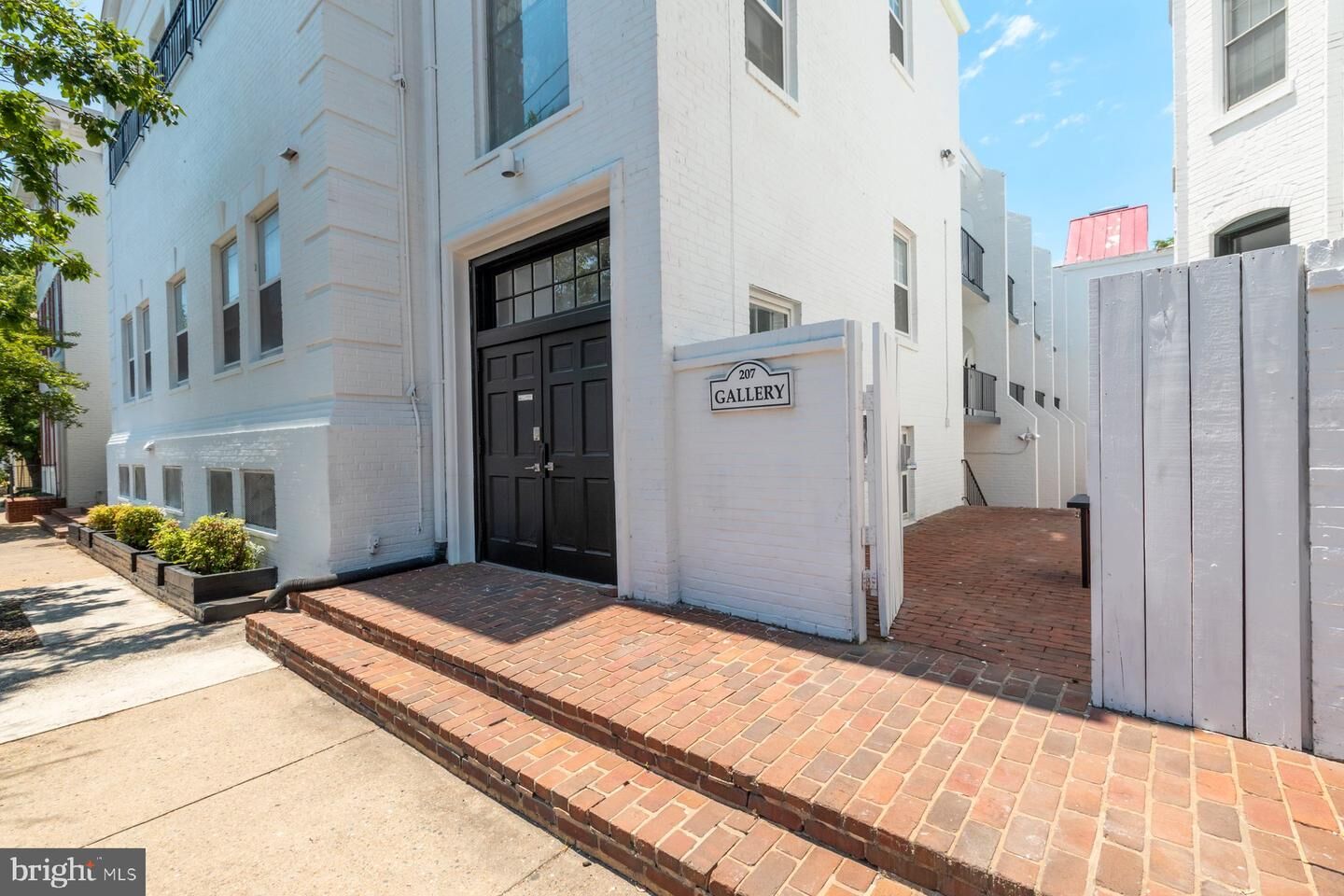 Property Photo: 207 S Patrick Street 303 VA 22314
