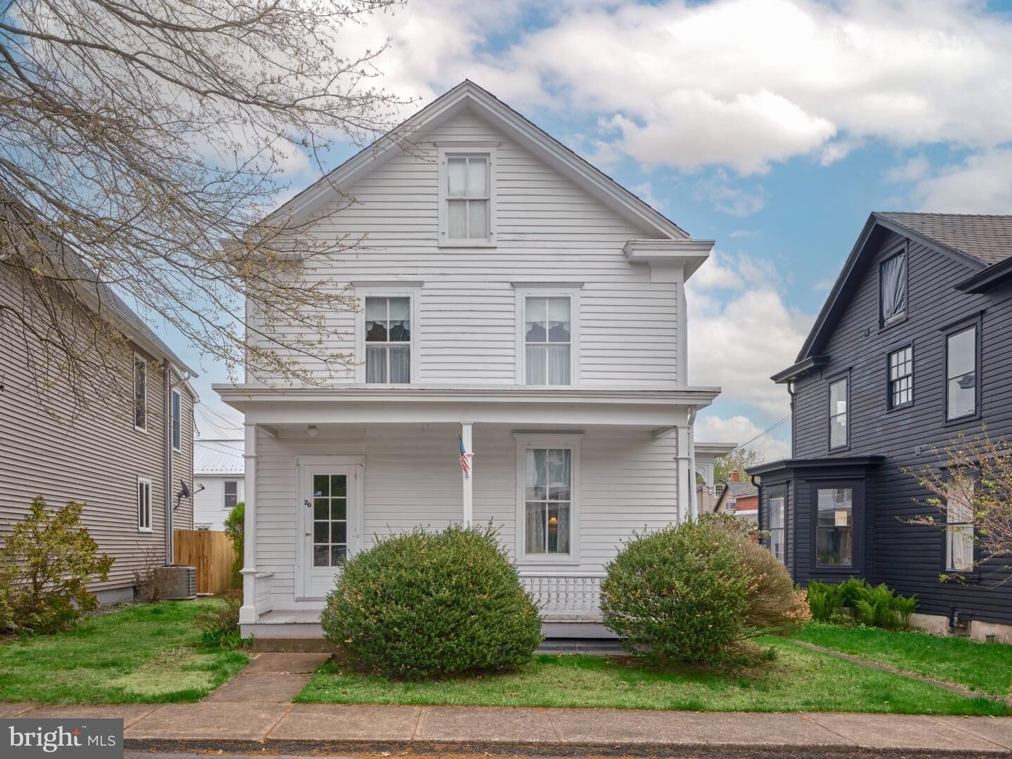 Property Photo:  20 Maple Street  NJ 08848 