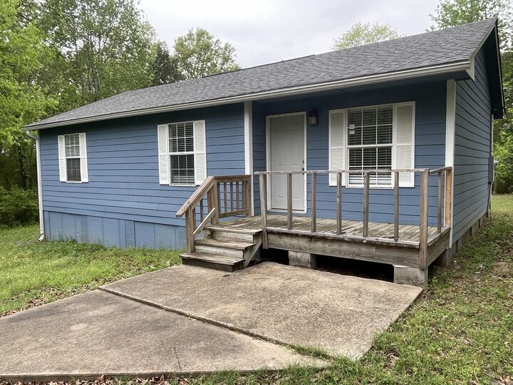 Property Photo: 3076 Greers Ferry Rd AR 72530
