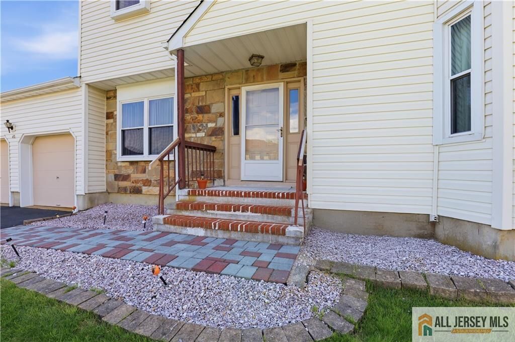 Property Photo:  40 La Valencia Road  NJ 07726 