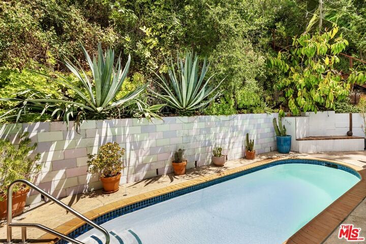 Property Photo: 3744 Buena Park Dr CA 91604