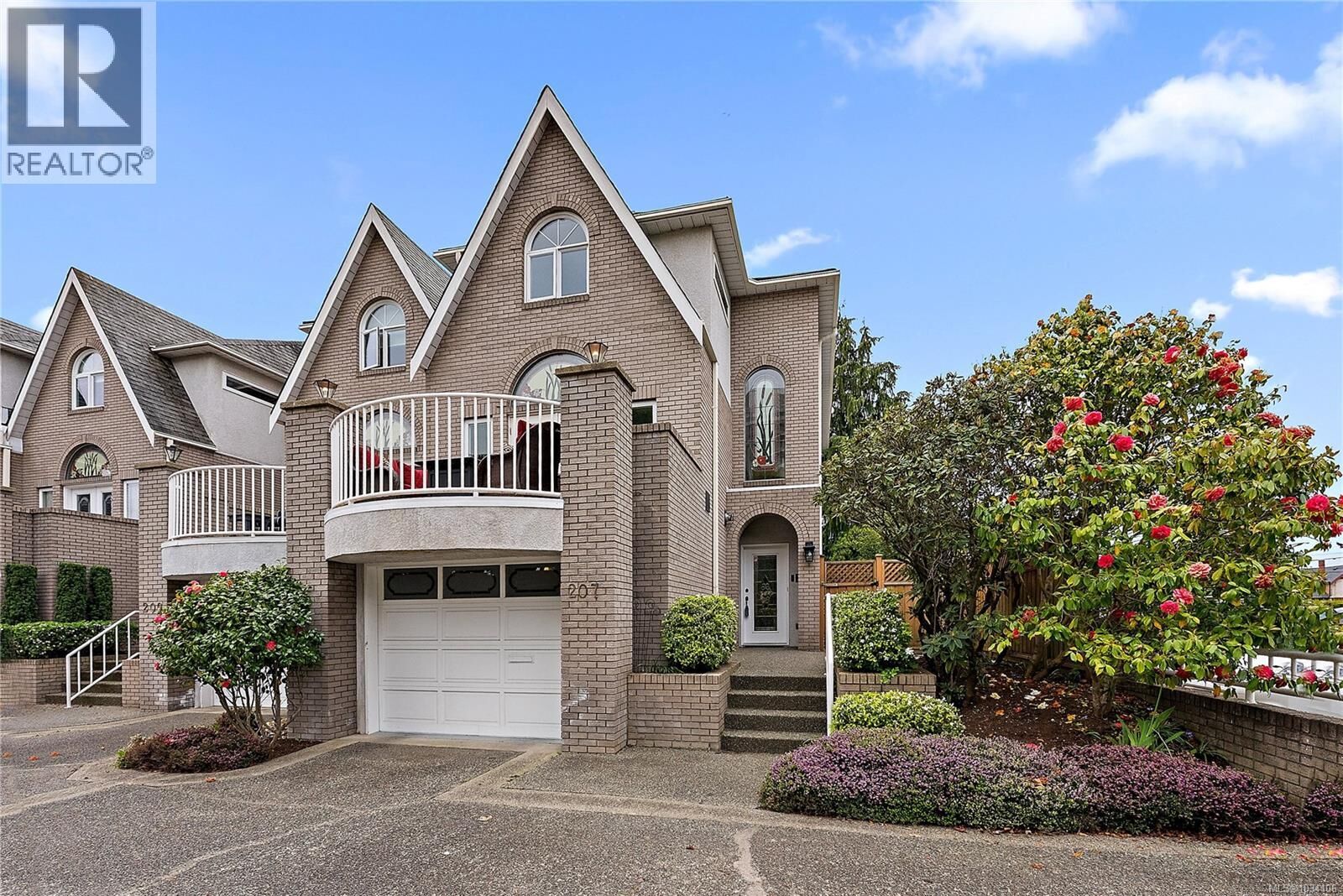 Property Photo: 207 Quebec Street BC V8W 1W2