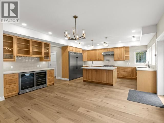 Property Photo: 216 Old Alaska Hwy YT Y1A 5S8