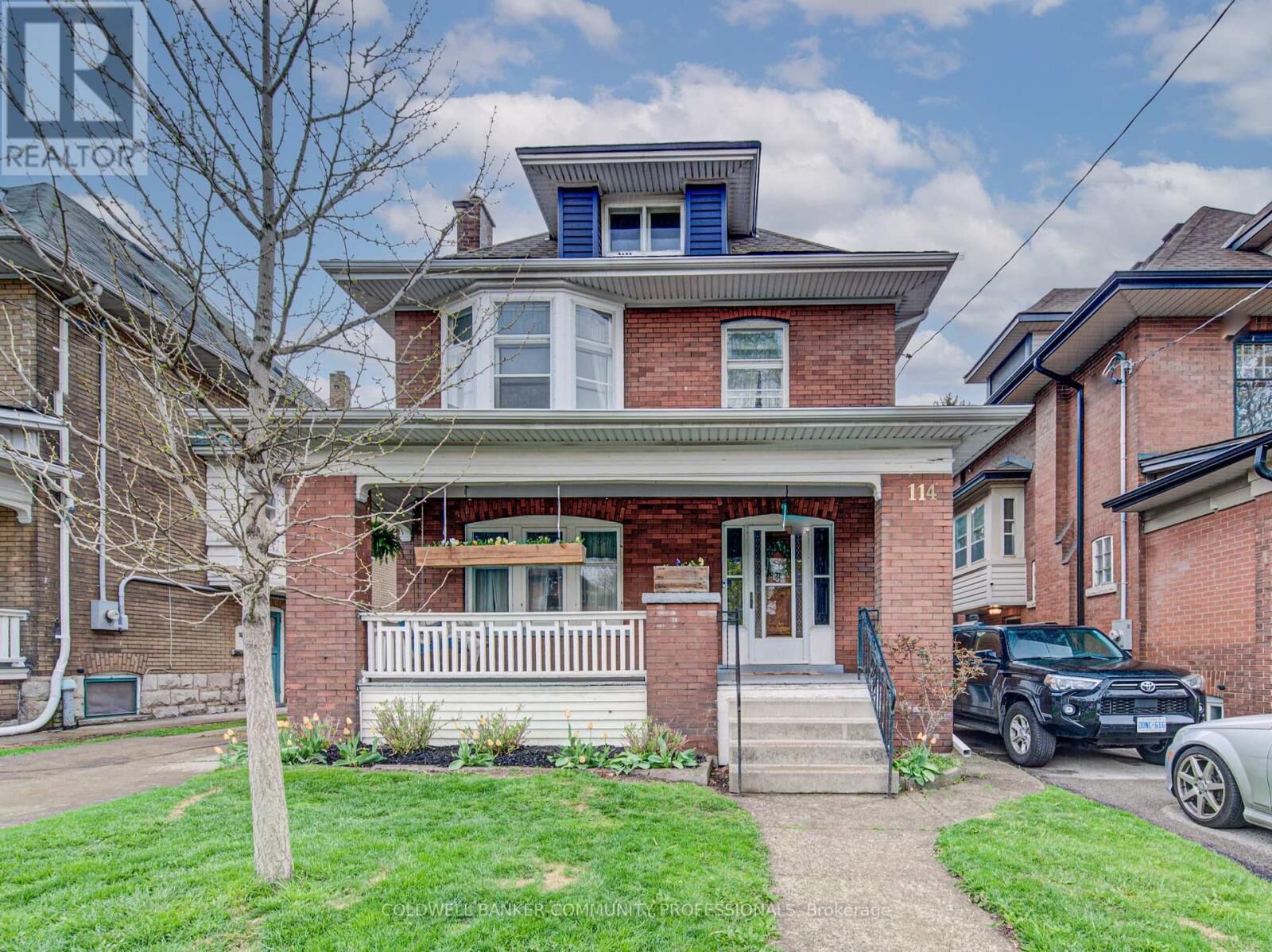 Property Photo: 114 Prospect Street South ON L8M 2Z2