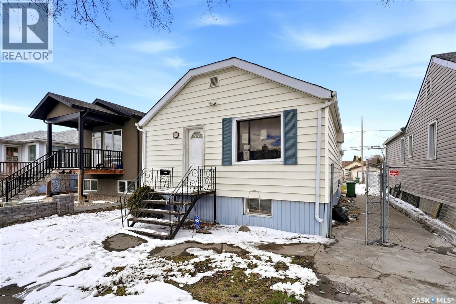 Property Photo:  2221 Atkinson Street  SK S4N 3X2 