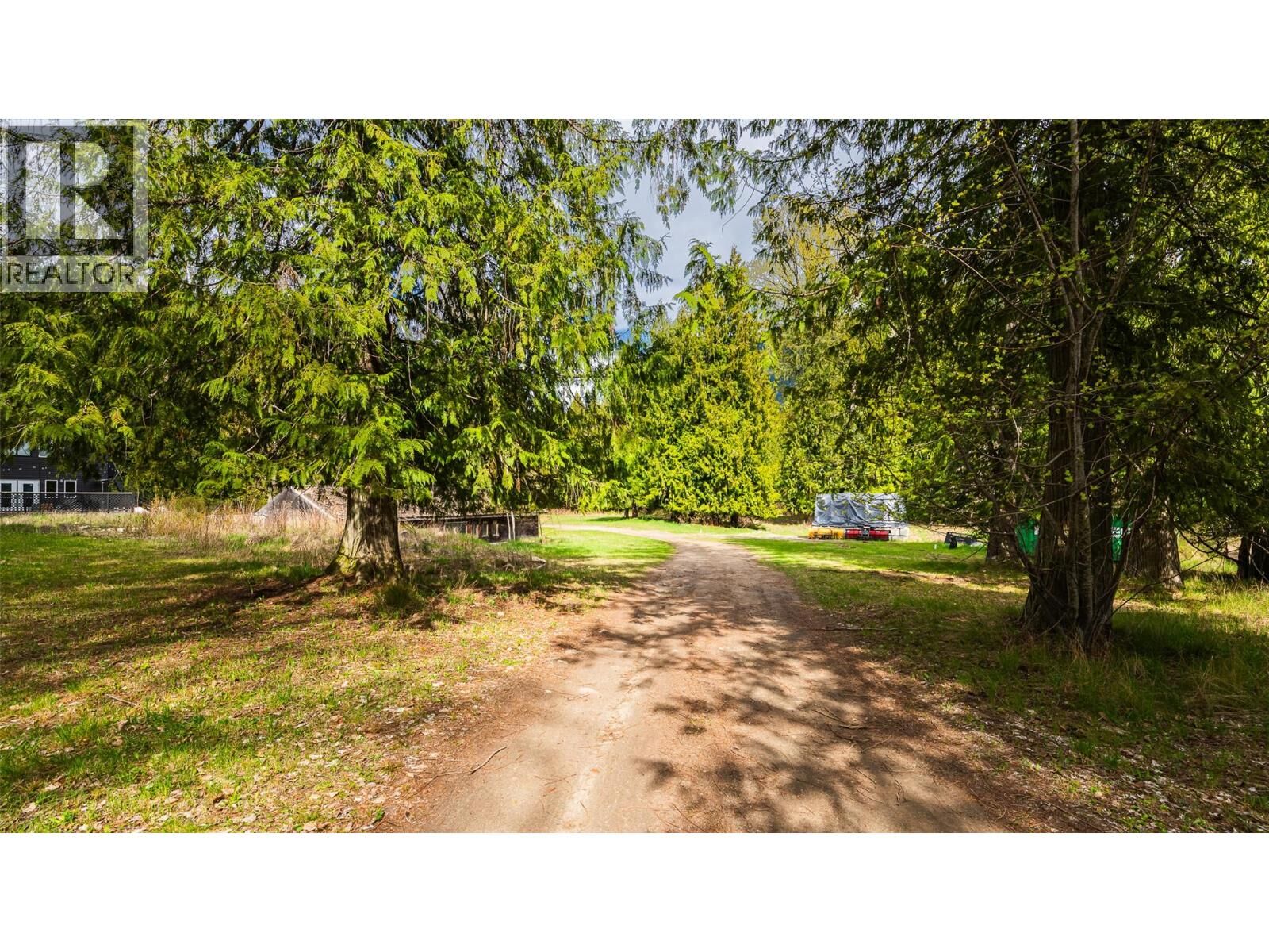 Photo de la propriété:  16088 3A Highway  BC V0B 1E0 