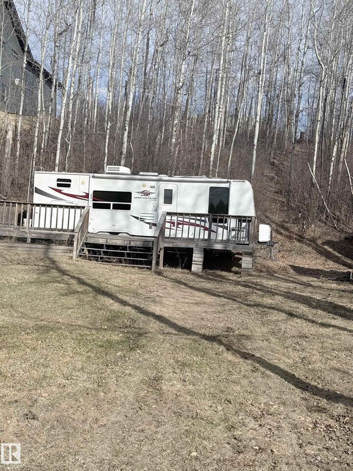Property Photo:  9-2332 Twp 521  AB T7Y 2L7 