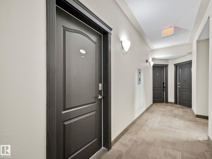 Property Photo: 7331 South Terwillegar Drive NW 6221 AB T6R 0L9