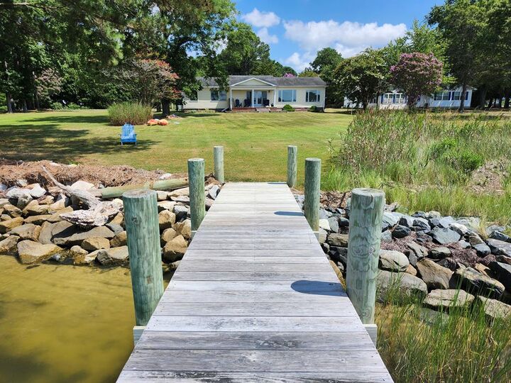 Property Photo: 23449 Holly Cove Rd VA 23417