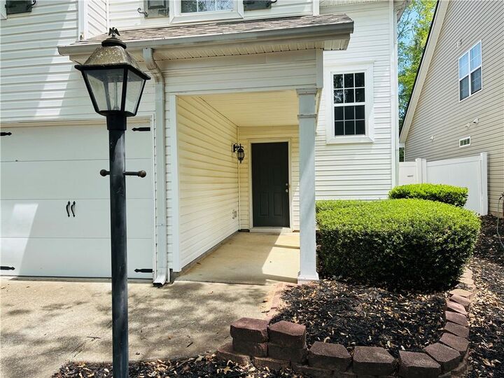 Property Photo:  2610 Gatewater Court  GA 30040 