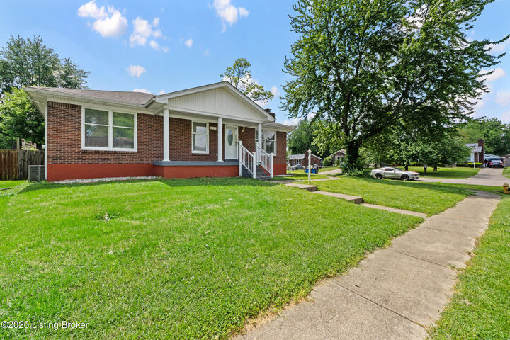 Property Photo: 4524 Sandhill Rd KY 40219