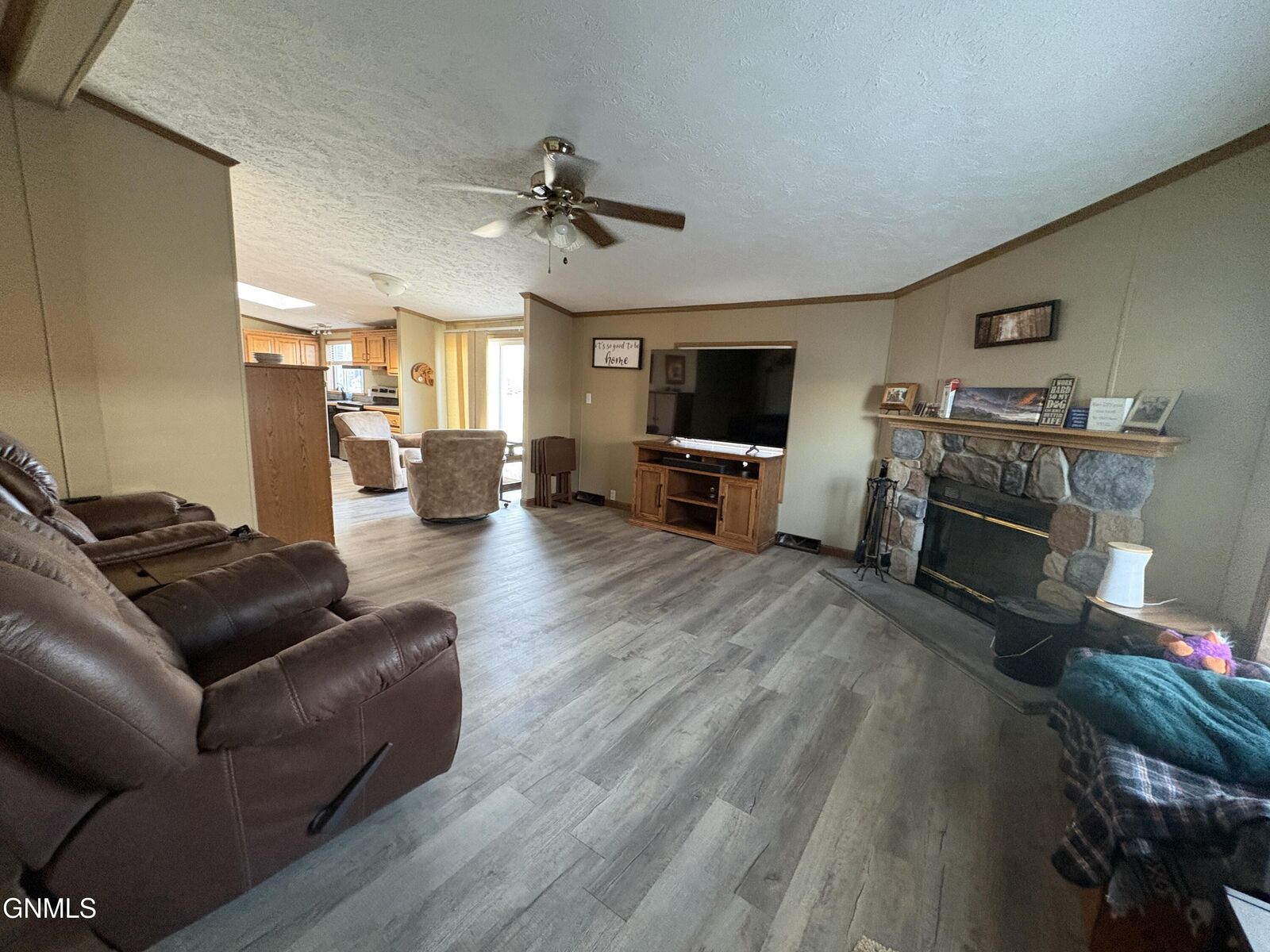Property Photo:  323 4th Street SW  ND 58436 