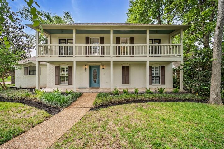 Property Photo: 1910 Wildwood Lane TX 77406