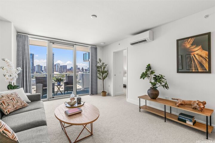 Property Photo:  629 Keeaumoku Street 1510  HI 96814 