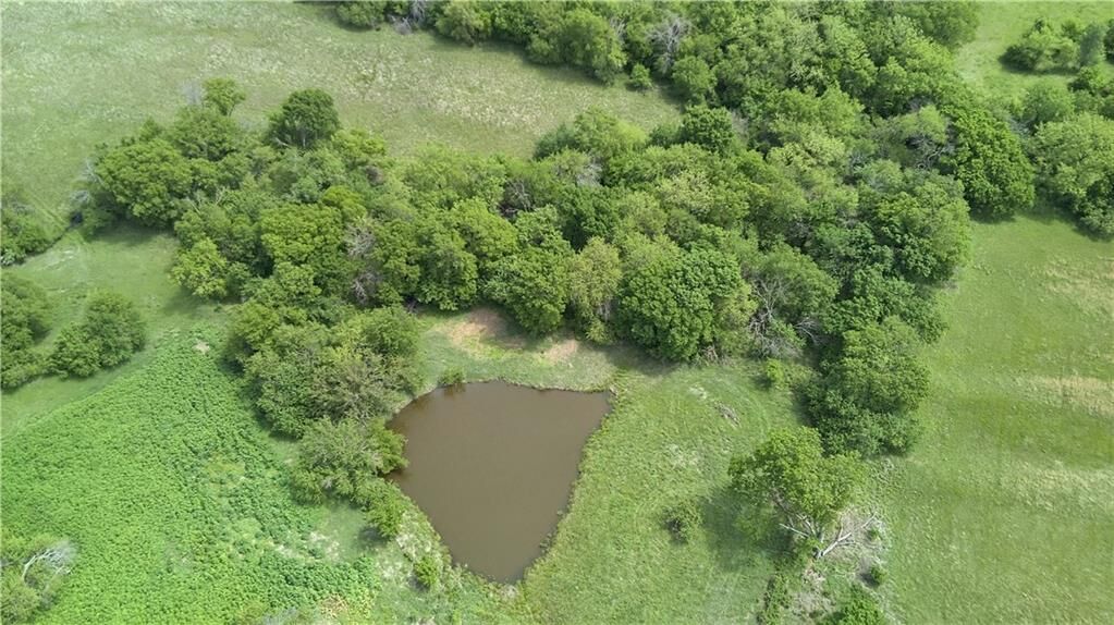 Property Photo:  214 20,000 Road  KS 67335 