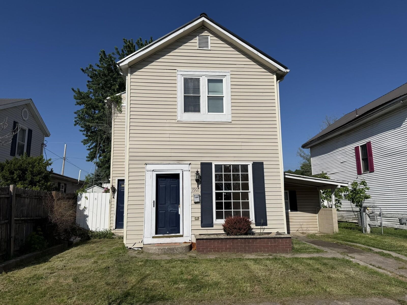 Property Photo: 1905 S 7th Street 1905 1/2 S 7th Street OH 45638