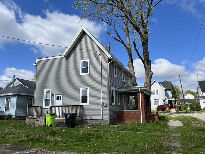 Property Photo:  903 Salamonie Avenue  IN 46750 