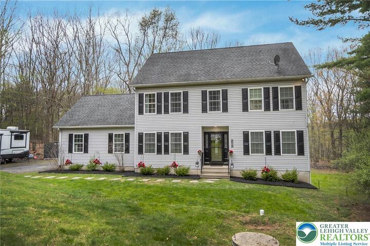 Property Photo:  2512 Valley View Acres Road  PA 18360 