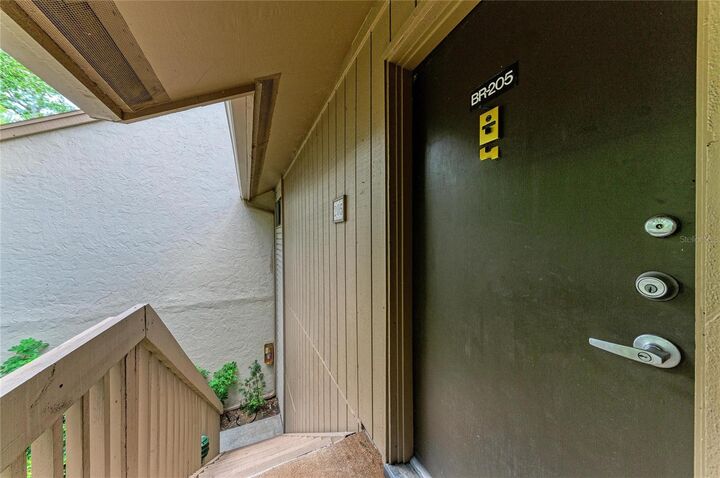 Property Photo:  1709 Clower Creek Drive 205  FL 34231 