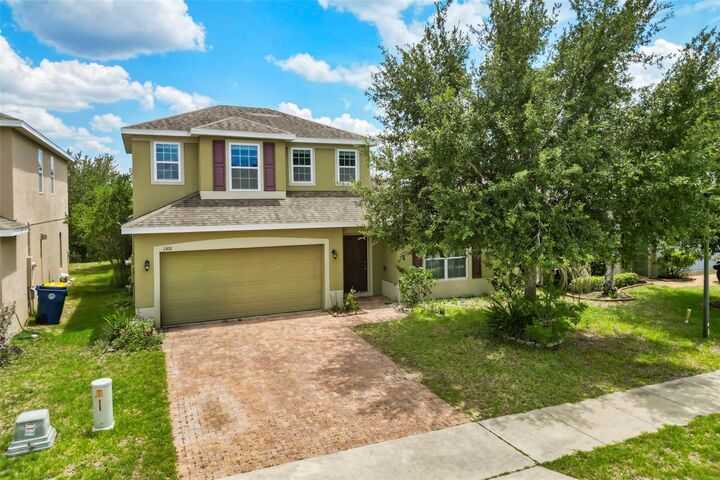 Property Photo:  1300 Cavender Creek Rd  FL 34715 