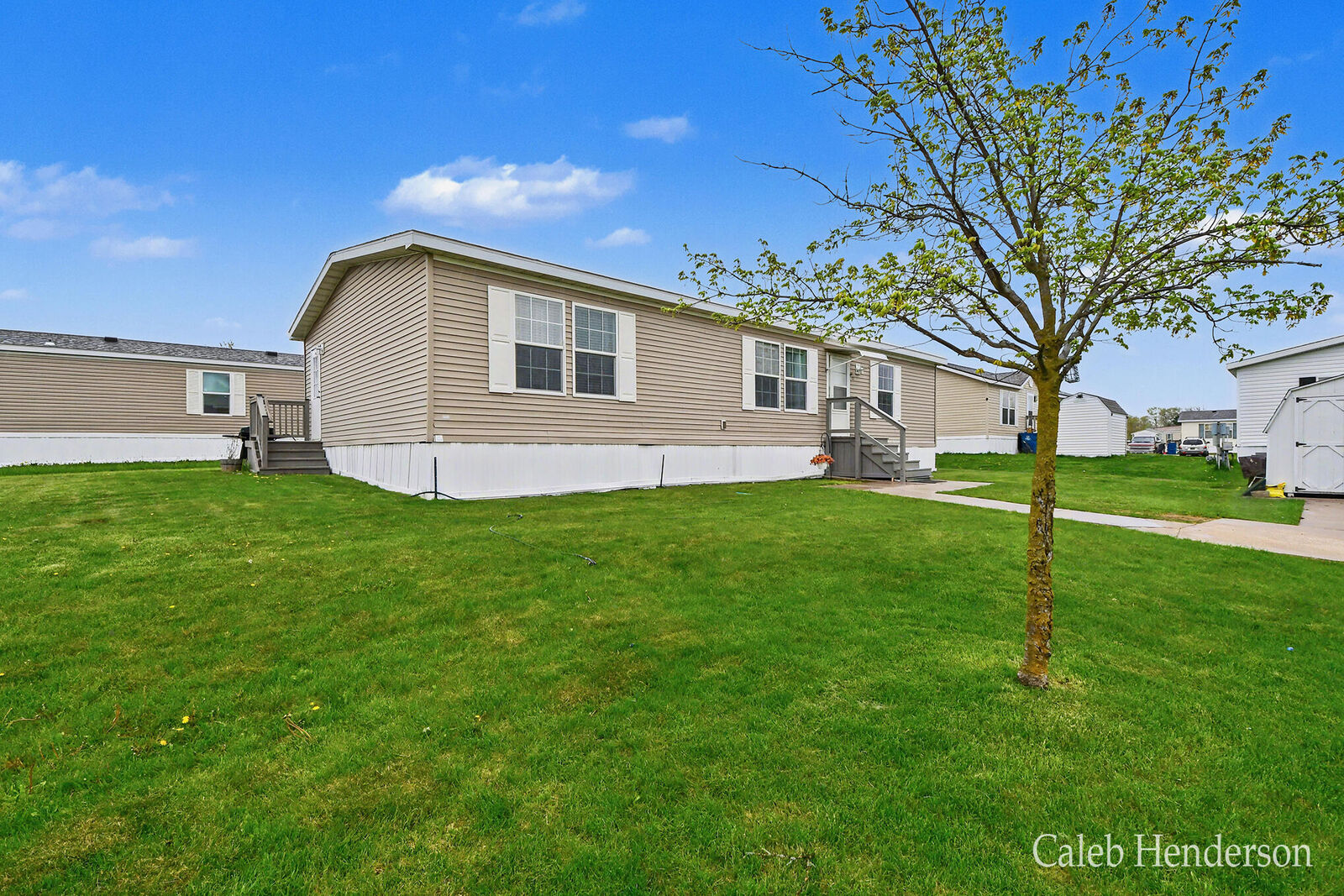 Property Photo:  1131 Glasgow Avenue  MI 49348 