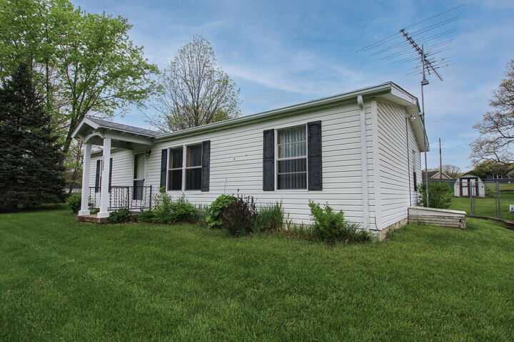 Property Photo:  11082 Elizabeth Drive  MI 49093 