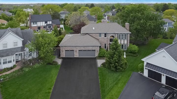 Property Photo:  526 Spruce Lane  IL 60532 