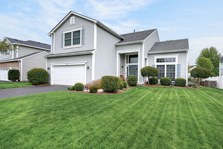 Property Photo: 1160 Heavens Gate IL 60156
