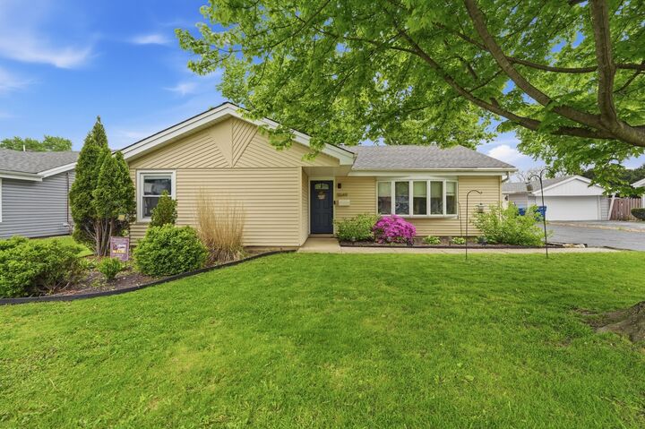 Property Photo:  11649 S Nagle Avenue  IL 60482 