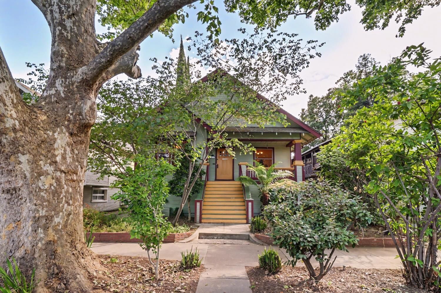 Property Photo:  2514 C Street  CA 95816 