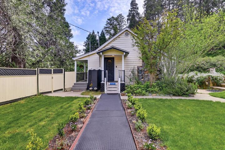 Property Photo:  749 Gold Flat Road  CA 95959 