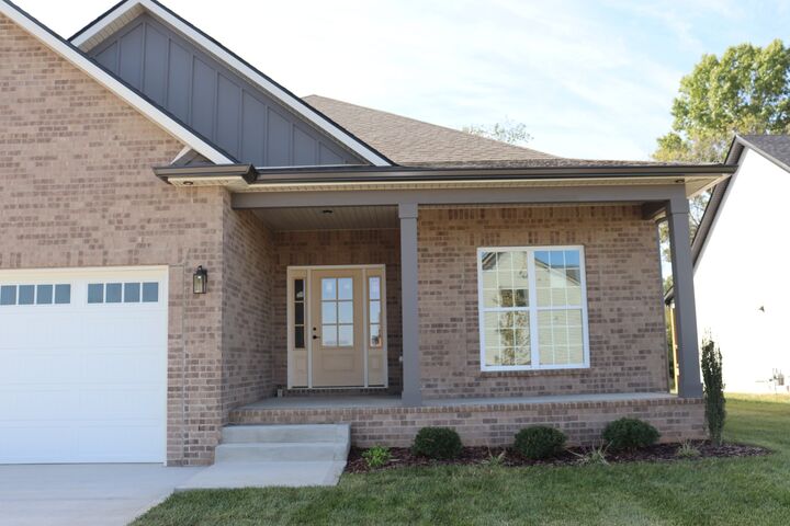 Property Photo:  734 Southern Pine Trl  TN 37043 