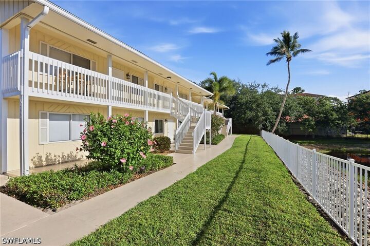 Property Photo:  4607 Bayshore Drive K5  FL 34112 